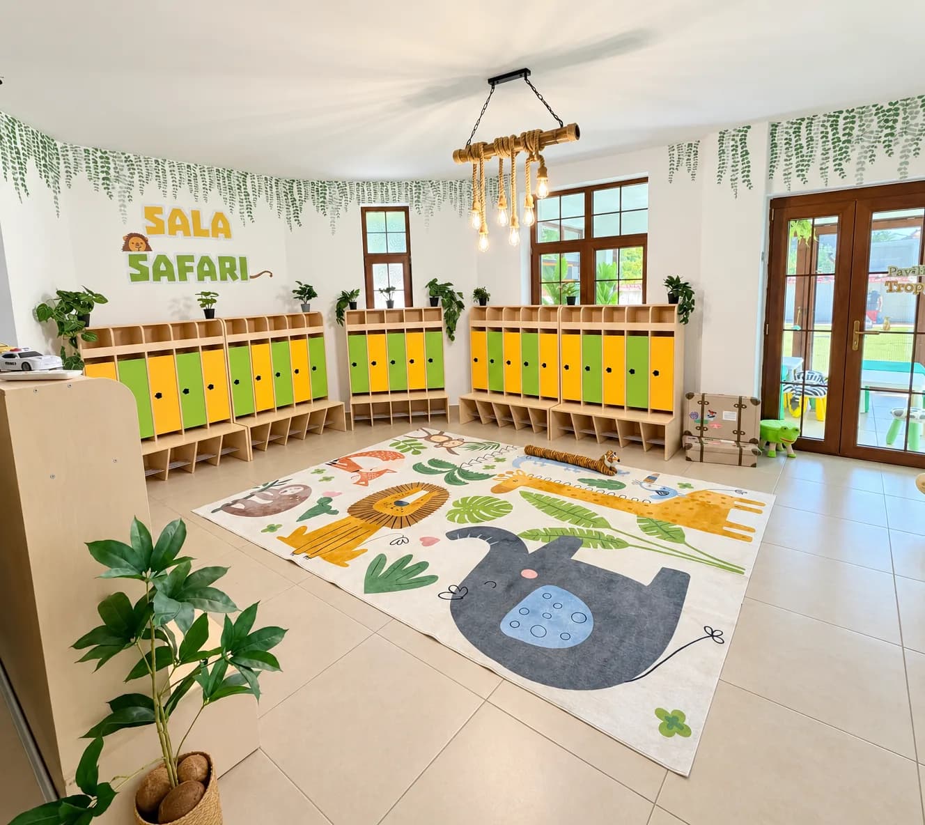 Safari — Sala principală de primire și activități